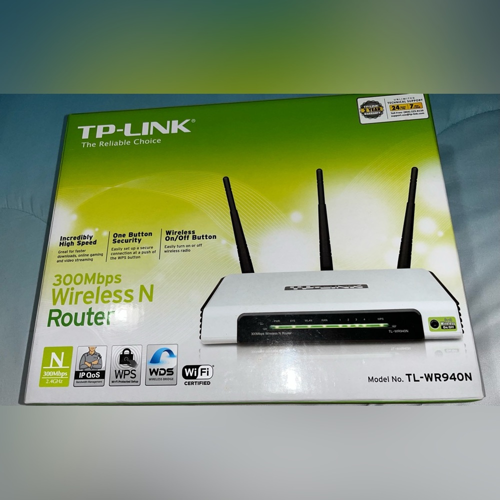 TP-Link 300Mbps Wireless Router TL-WR940N (New in box - NIB)